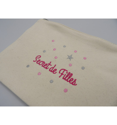Pochette brodée