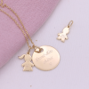 FAMILLE - Collier Chaîne Plaqué Or - médaille et silhouette