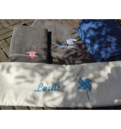 Drap de bain brodé avec un prénom