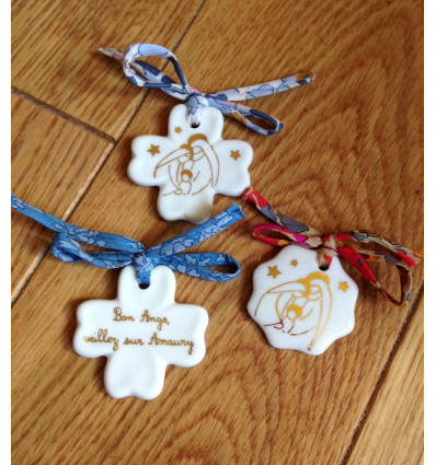 médaillons croix et fleur personnalisés