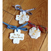 médaillons croix et fleur personnalisés