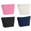 Trousse brodée Pierre Lapin