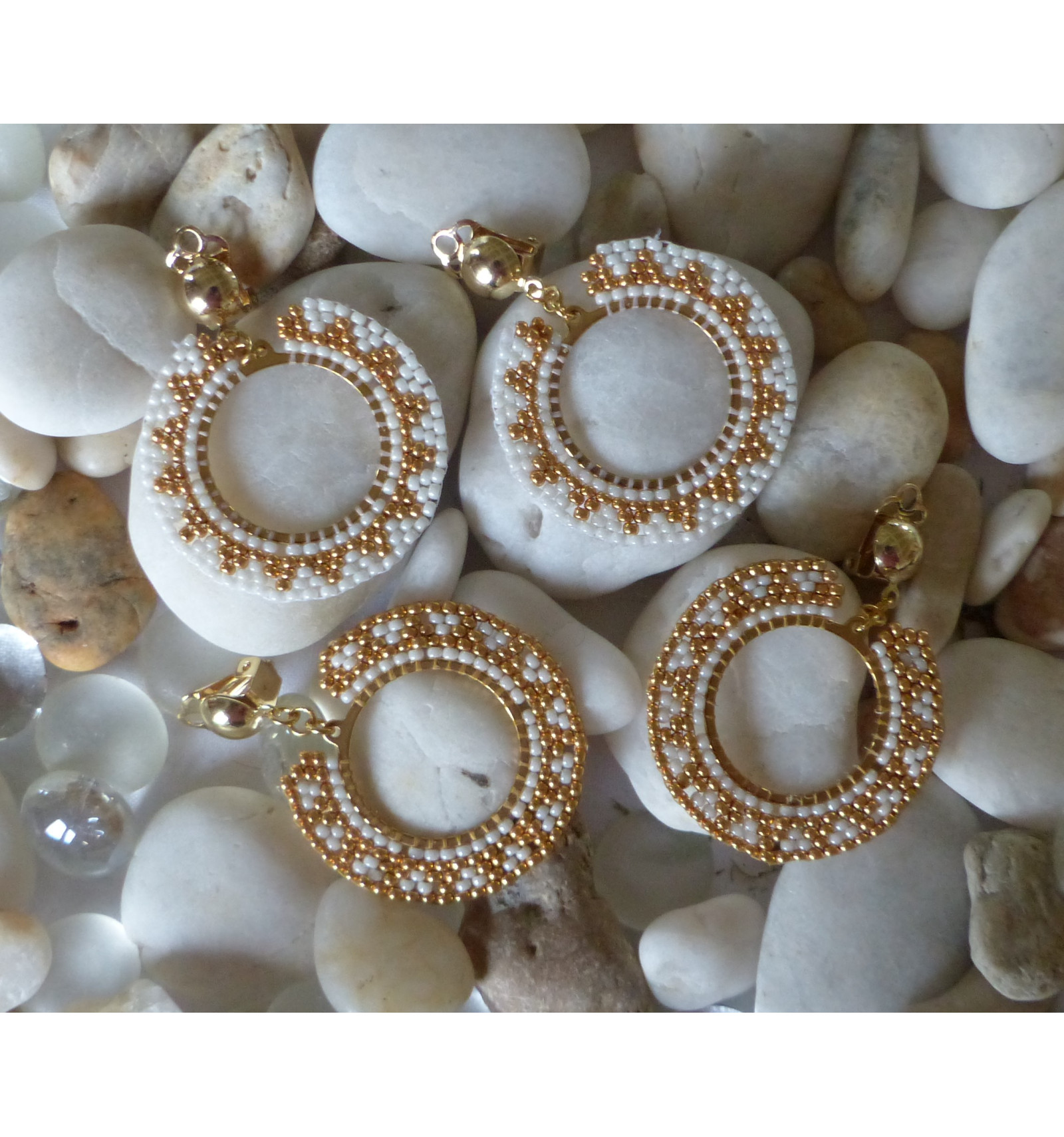 Clips D'Oreilles Vintage Doré Soleil Avec Perle - Années 90 - Occasion