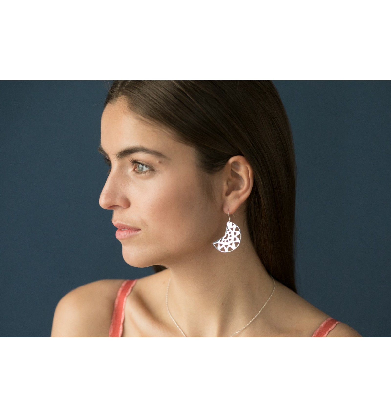 Boucles D'oreilles Puces Demi-boule Lisse En Or 18 Carats (750/1000) - 1.26g - Occasion
