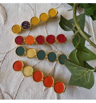Barrette crocodile avec puces de cuir sur base cuivre doré