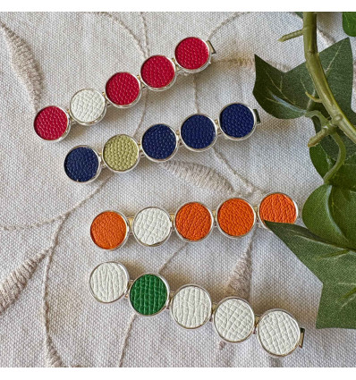 Barrette pince avec puces de cuir de couleur sur base argentée