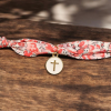Collier en liberty avec une jolie croix