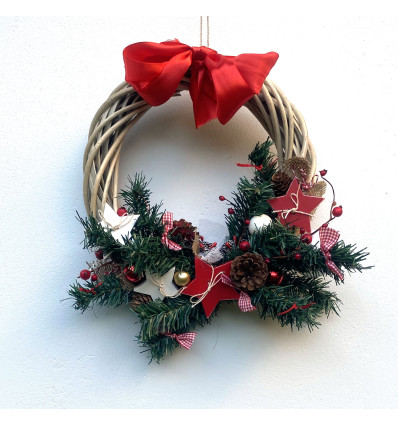 Couronne de l'avent en osier pelé.