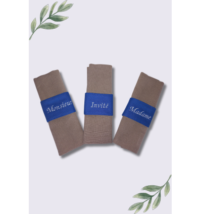 Ronds de serviettes jeune couple