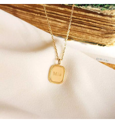 Collier personnalis&eacute; - m&eacute;daille perl&eacute;e coussin - Plaqu&eacute; or